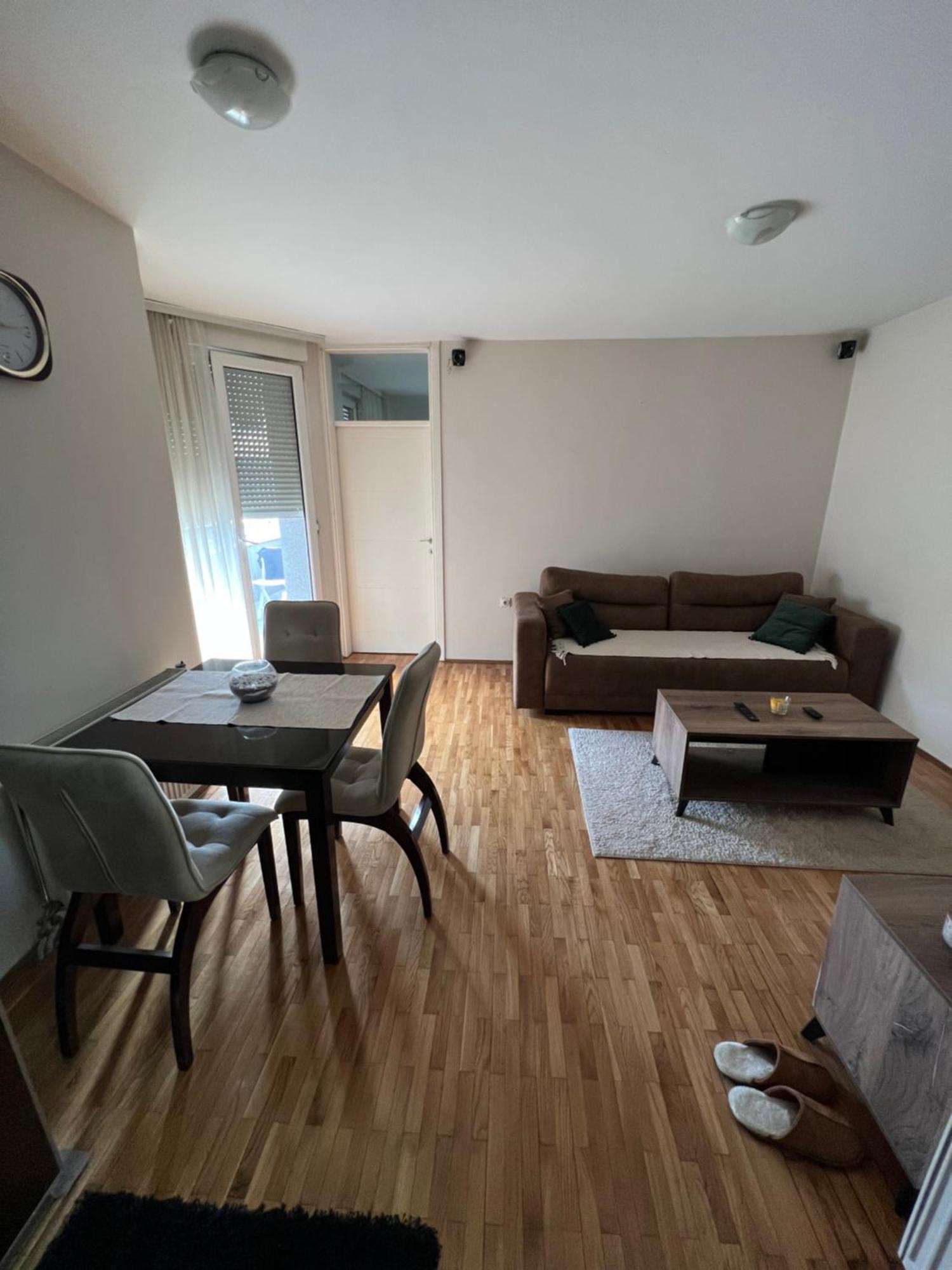 Sad Apartman Ni Εξωτερικό φωτογραφία